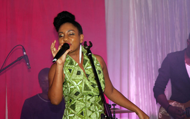 Amara Brown, Tehn Diamond date Mutare fans | The ManicaPost