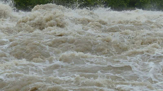 Corpse smuggled through flooded river | The ManicaPost